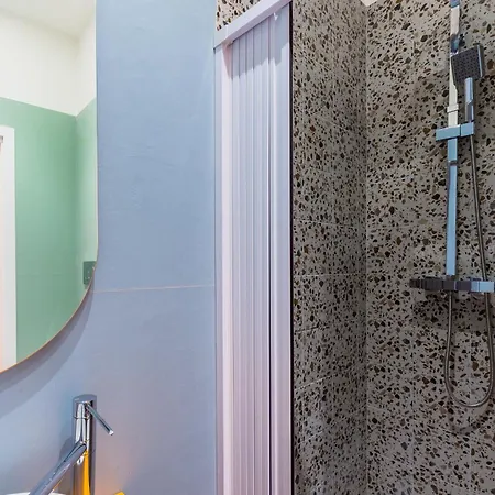 Starguest Duomo Pensión